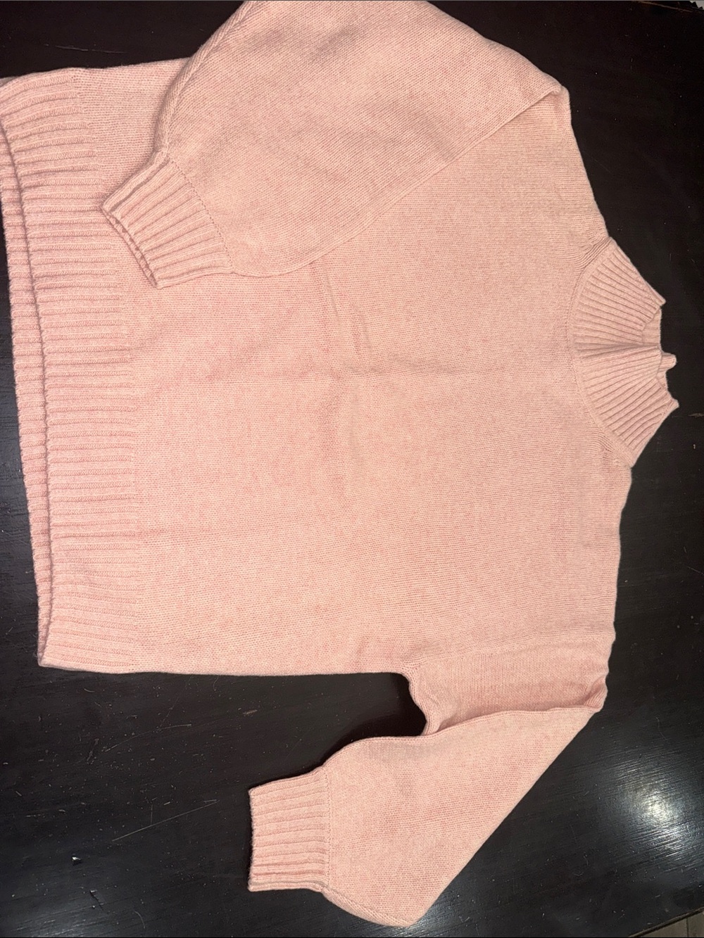 GAP mock neck pink sweater. size large. excellent used condition.